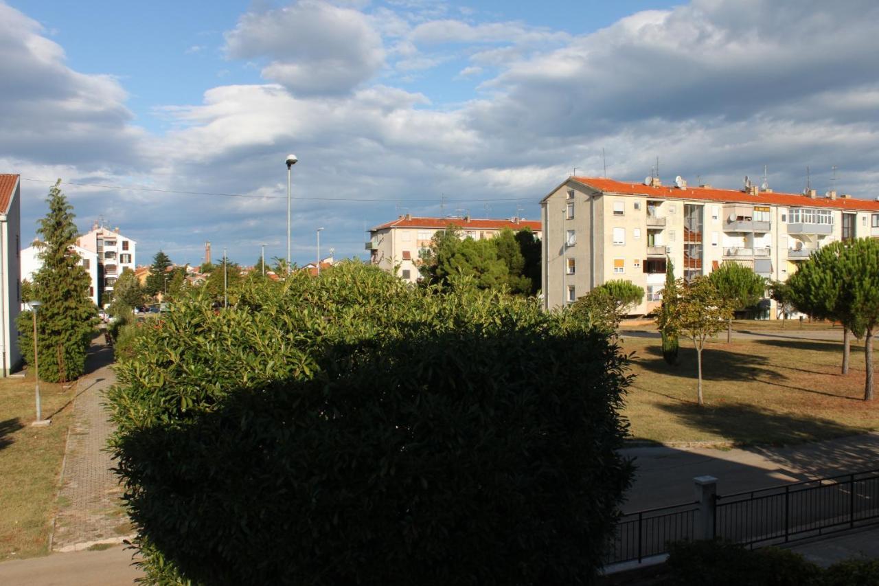 Apartments With A Parking Space Umag - 7057 מראה חיצוני תמונה